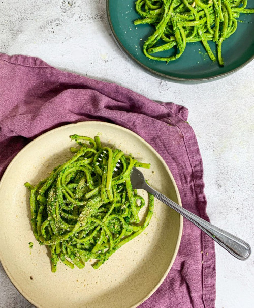 Vegan Spinach and Basil Pesto | Super green pasta