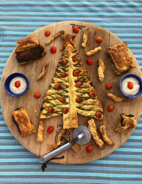 Beautiful Christmas Tree Pastry With Pesto - Delicious Christmas Appetizer