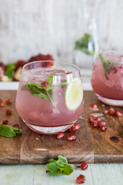 The most delicious pomegranate gin cocktail